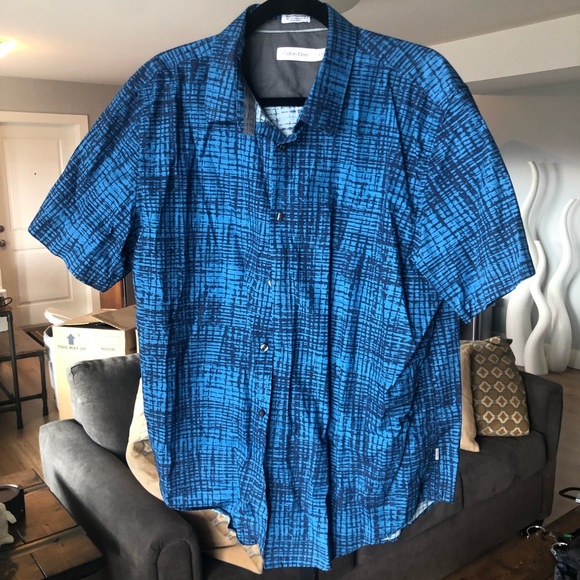 Short Sleeve Button Down - Picture 1 of 4
